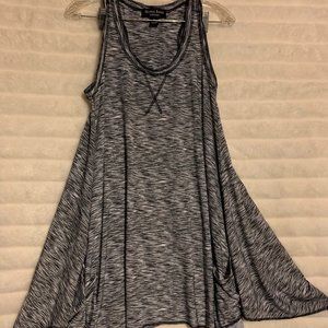 Hanna Jones Couture Dress Flowy with Pockets Size M